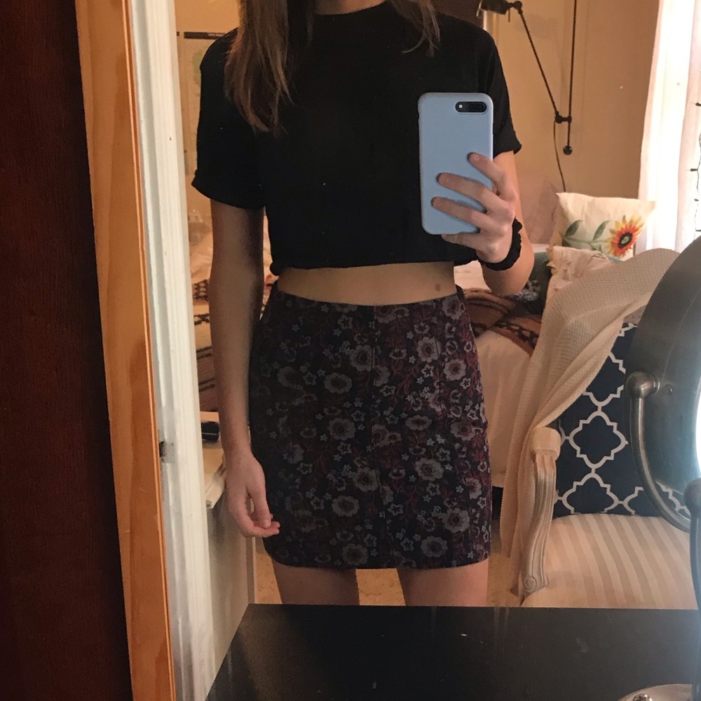 Floral Free People skirt. Size small. NWOT!
